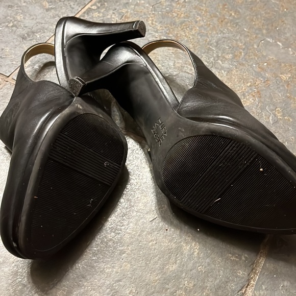 BOGO FREE ALL ITEMS! Naturalized black leather sling back size 7.5W - Picture 5 of 8